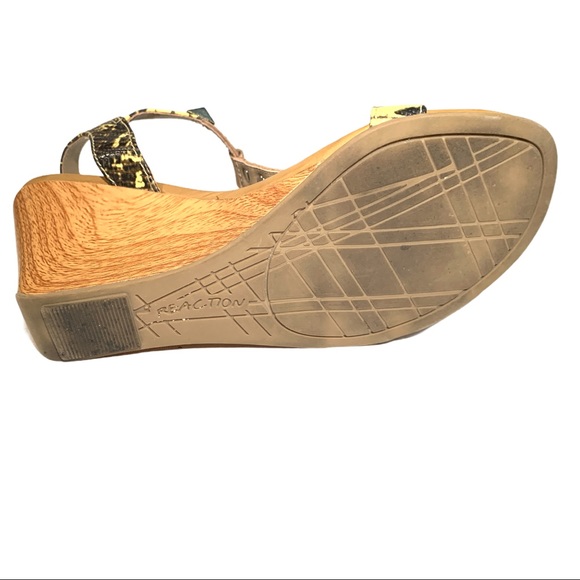 Reaction Kenneth Cole Strappy Sandals Wood Wedge Embellished Beads Open Toe Shoe - Picture 4 of 4